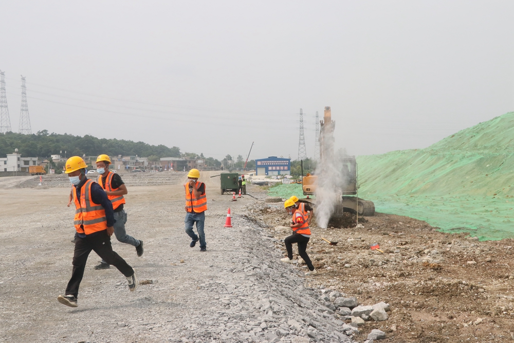 2022年安全生產(chǎn)月燃氣泄漏應急救援演練活動(圖9)